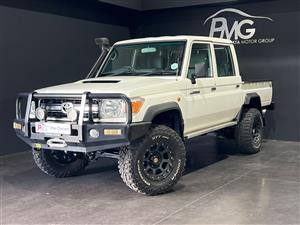 2013 Toyota Landcruiser 79 double cab