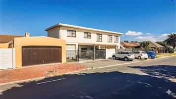 House For Sale in The Palms
