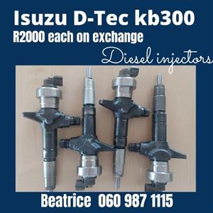 Isuzu D-Tec kb300 diesel injectors for sale 