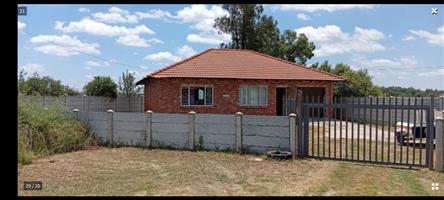 Two Bedroom house to rent in Meiringspark 