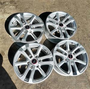 17inch ISUZU original mags for newer models set for