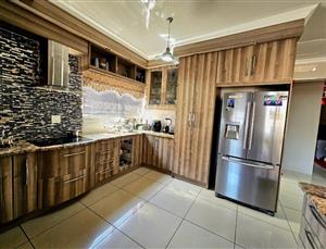 4 Bedroom House for Sale in Bendor