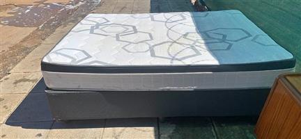 Double bed  280 Steve Biko road  Gezina  Pretoria   Wattsup  Call 