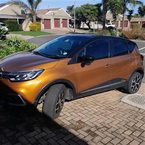 Renault Captur,low mileage,perfect condition,women driver,full service history 