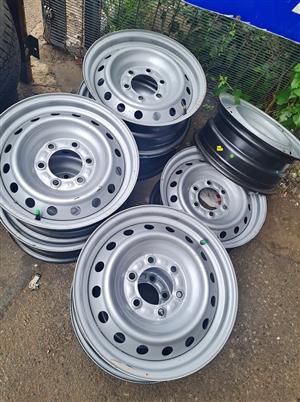 Nissan navara original stardard steal rims size 17