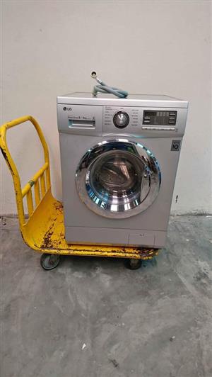 LG 8KG WASHER DRYER COMBO ALL IN 1 IMMACULATE CONDITION VERY NEAT DELIVERY AVAILABLE