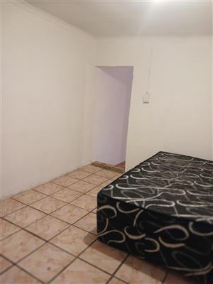 Available 1st  OCTOBER. Spacious Neat Rental . Eldorado Park EXT 4.