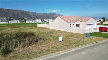 An opportunity to build your own home on this spacious stand!!