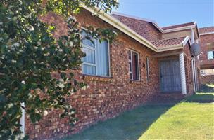 4 Bedroom House in Sunnyridge Ext 3