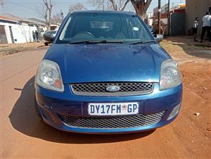Ford Fiesta 1.4i 5 door