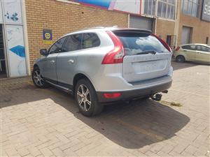 volvo suv 2.0  2012 stripping 