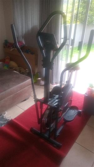 Trojan Epilliptical 500 Exercise Bike – Excellent Condition
