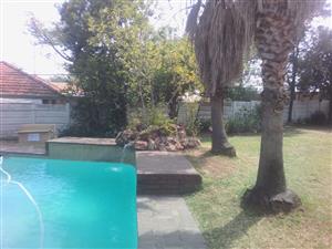 Fourways  Backpackers Lodge 