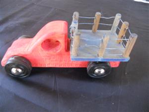 EDUCATIONAL WOODEN TOYS! OLD McDONALD TRUCK! R90 NB: Contact Anza directly on 081 404 3930