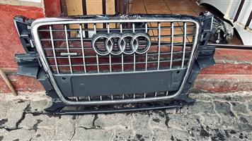 Audi Q5 8R Quattro grill