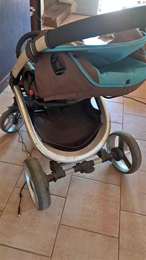 Chelino pram