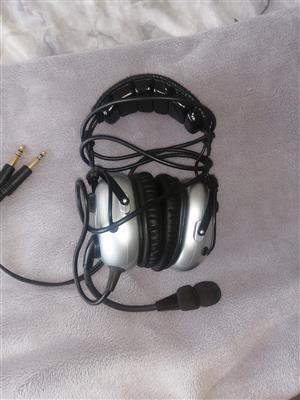 Pilot Headset for sale + bag good as new