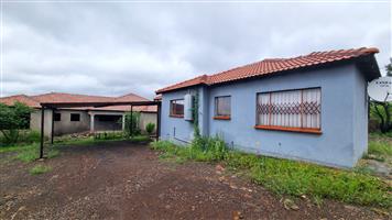 Zeerust - Charming 3-Bedroom Home