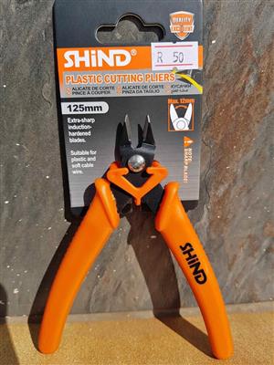 PLASTIC CUTTING PLIERS