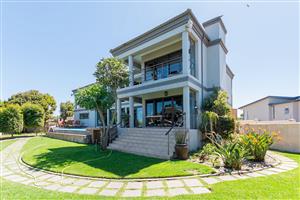 Modern Elegance Meets Coastal Living in Myburgh Park