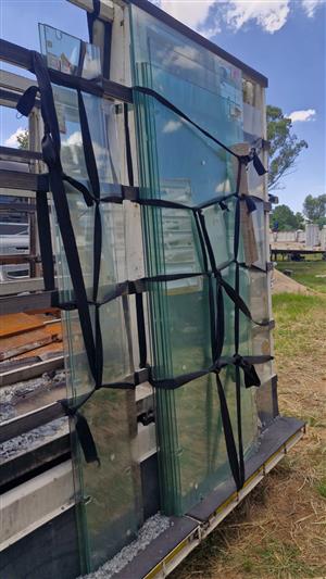 2440 × 2000 × 6.38 mm Laminated Safety Glass (PVB Interlayer)