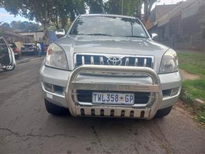 2006 TOYOTA LAND CRUISER PRADO 4.0 V6 PETROL, AUTOMATIC 4X4, SILVER COLOR