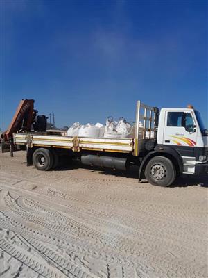 Karan took te huur vanaf Pretoria en landswyd