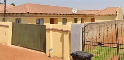  TWO-ROOM BACHELOR IN SUNRISE/KATLEHONG 