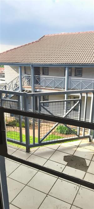 Townhouse For Sale in Moffat View