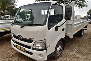 2020 Hino 300 915 Dropside