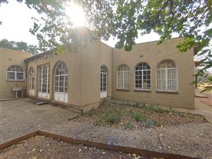 Small Holding For Sale in Glen Donald AH