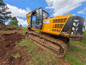 2016 JCB JS205LC Excavator