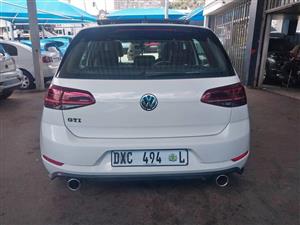 2018 VOLKSWAGEN GOLF 7 GTI 2.0 ENGINE CAPACITY AUTOMATIC DSG PETROL WHITE SERVICE BOOK SUNROOF.