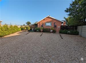 Prime Self-Catering Investment Opportunity with Excellent Returns!