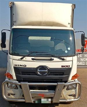 2019 Hino 500 1627 tag axle