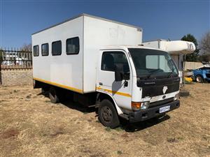 2007 NISSAN UD 35 VAN BODY