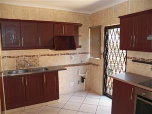 Discover Peaceful Living in This Charming Meerensee Simplex