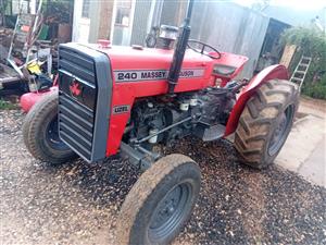 Massey Ferguson 240