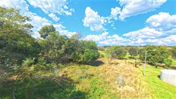 WHERE GOLF VIEWS, PRIVACY & BUSHVELD LUXURY COME TOGETHER