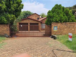 House For Sale in Birch Acres Ext 6