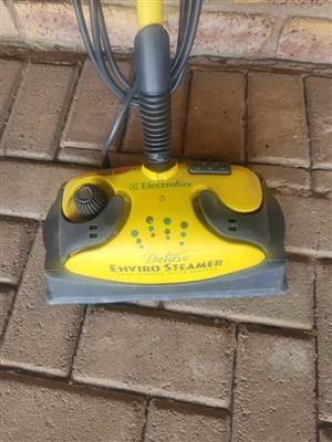 Floor steamer for sale. Electrolux.