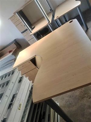5x Marple Desks