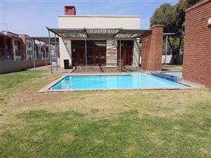 Apartment For Sale in Midridge Park
