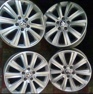 18inch VW Amarok original mags on SPECIAL (BLACK FRIDAY) SET 