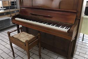 FRITZ KUHLA BERLIN PIANO W/CHAIR (S066566D)