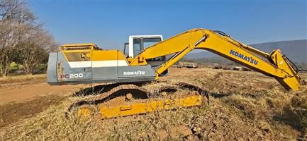 2000 KOMATSU PC200