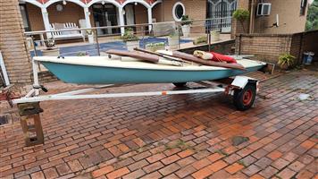 Laser Sailing Dinghy w/trailer