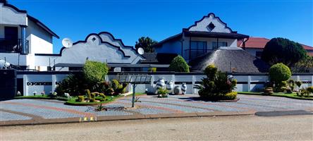 House For Sale in Flora Park
