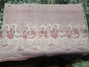 Pink and White Geese Lace Pipe Curtain 