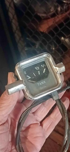 VW old model, fuel meter